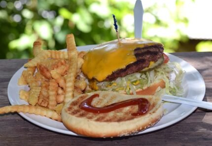 Classic Cheeseburger