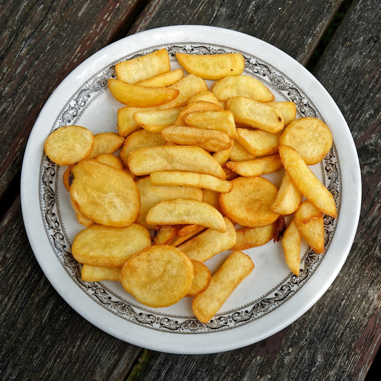 Plate20of20chips20at20the20Chalet20Cafe2C20Cowfold2C20West20Sussex2C20England.jpg Truffle Parmesan Fries - Image 1